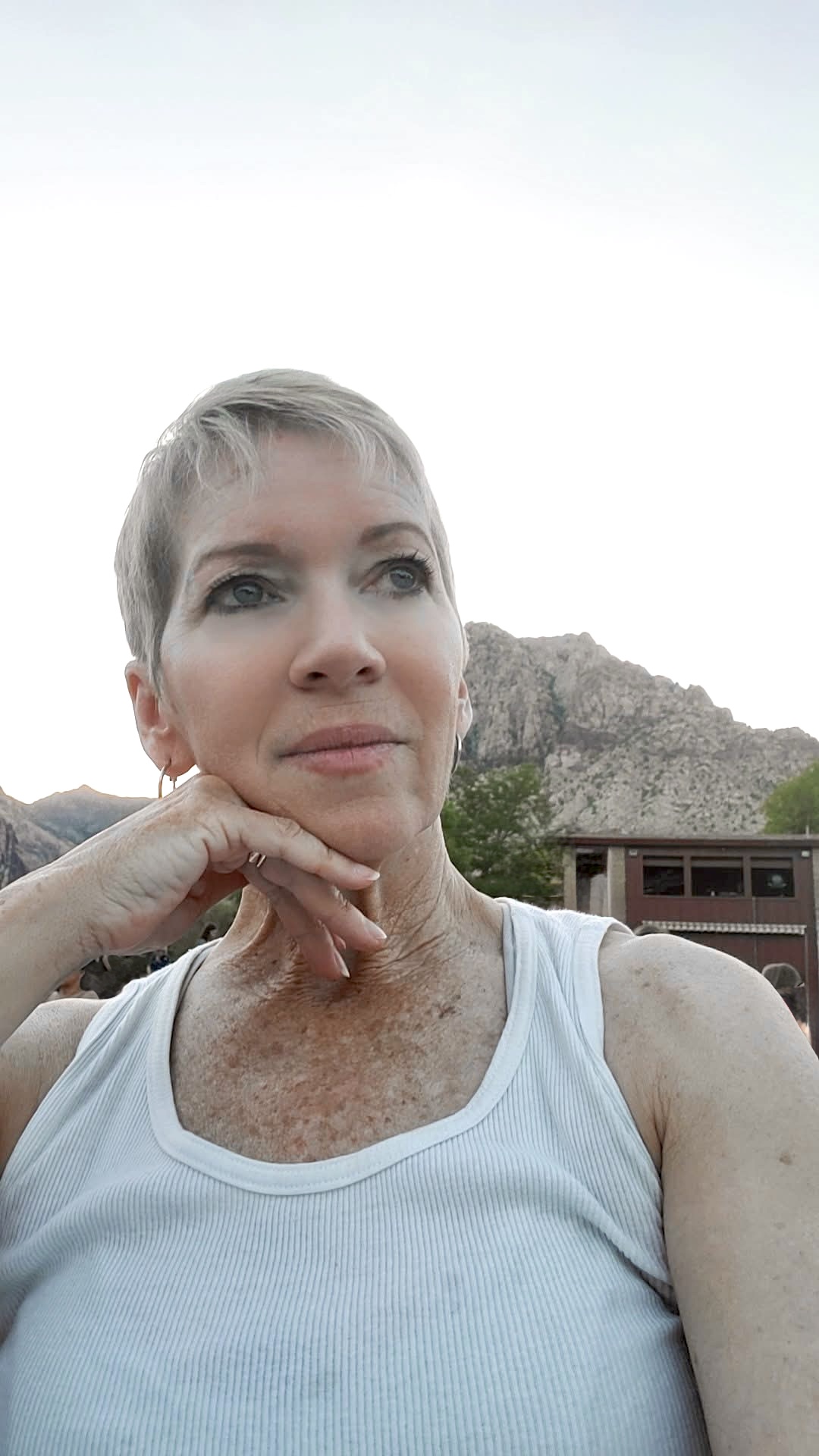 🎭 Spotlight on Anita Bean: A Dynamic Force in Las Vegas Entertainment